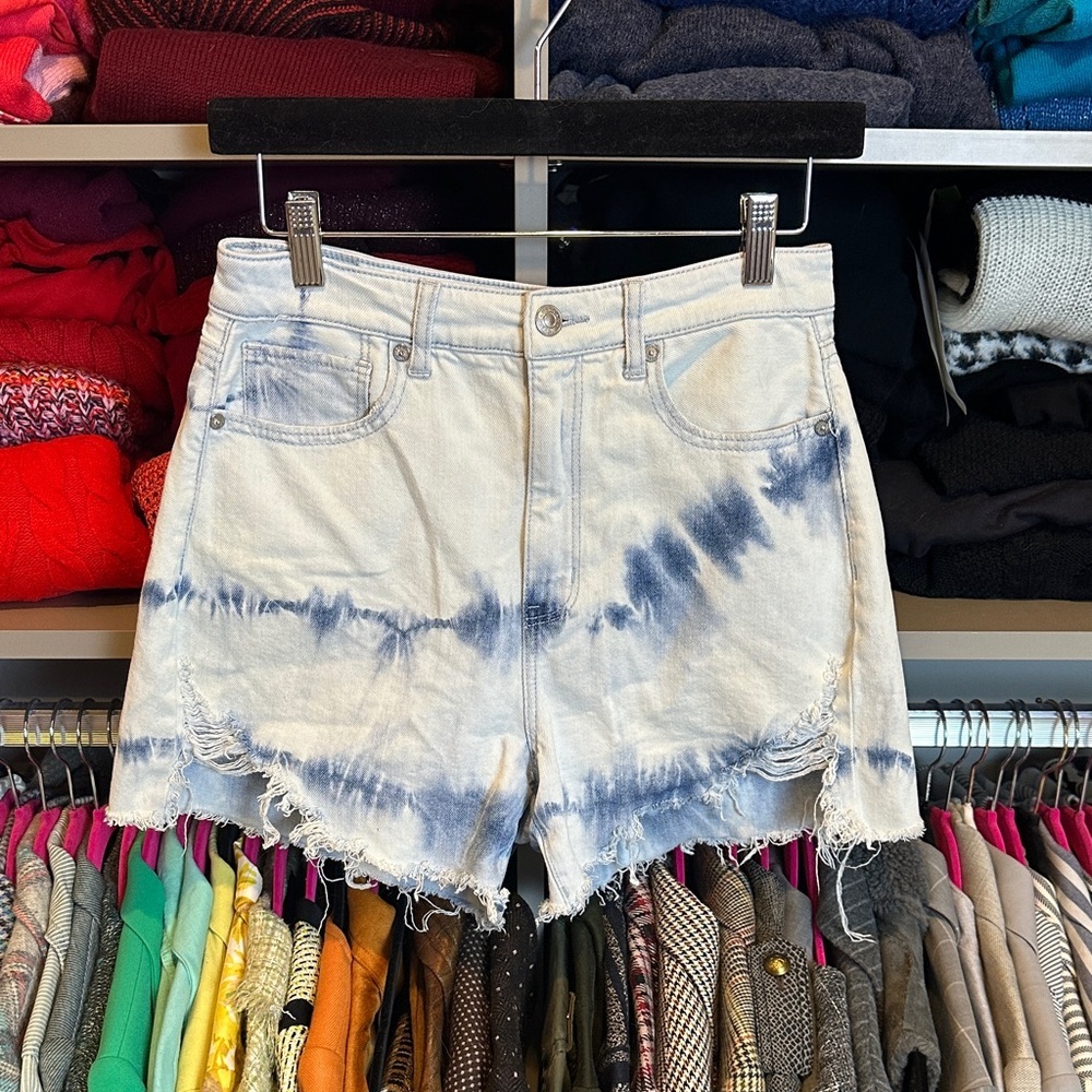 American Eagle blue red aw hem distressed highest rise mom  jean shorts size 6